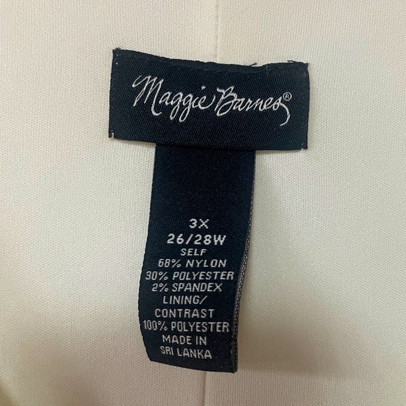 Maggie Barnes White V-Neck Full Lace Dress With Asymmetrical Satin Stripes Sz 3X - Picture 5 of 5